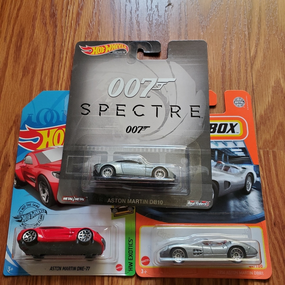 Hot wheels Aston Martin DB10 Matchbox DBR1